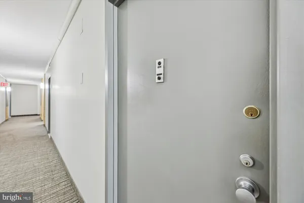 $1,700 | 4242 East-West Highway, Unit 420, Bethesda, MD 20814