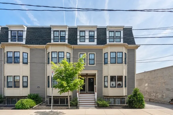 $775,000 | 110 Park Street, Unit 5, Boston, MA 02132