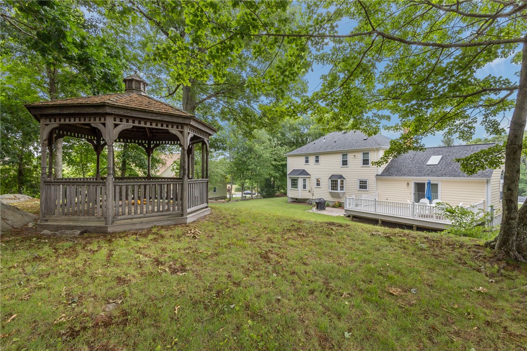 157 Tara Lane Woonsocket, RI 02895 - Photo 28 of 33