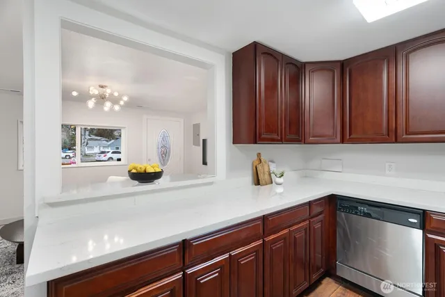 $549,999 | 3513 Northeast 6th Place, Renton, WA 98056