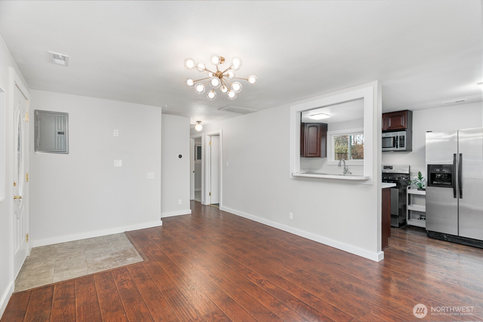 3513 Northeast 6th Place Renton, WA 98056 - Photo 10 of 26