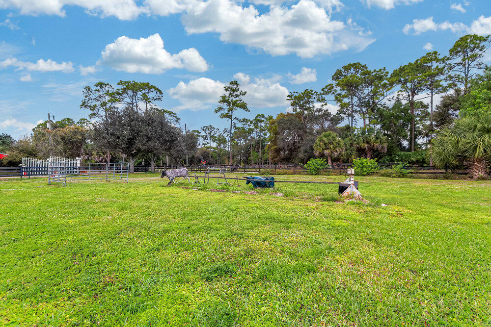 2552 B Road Loxahatchee Groves, FL 33470 - Photo 10 of 37 010_00030