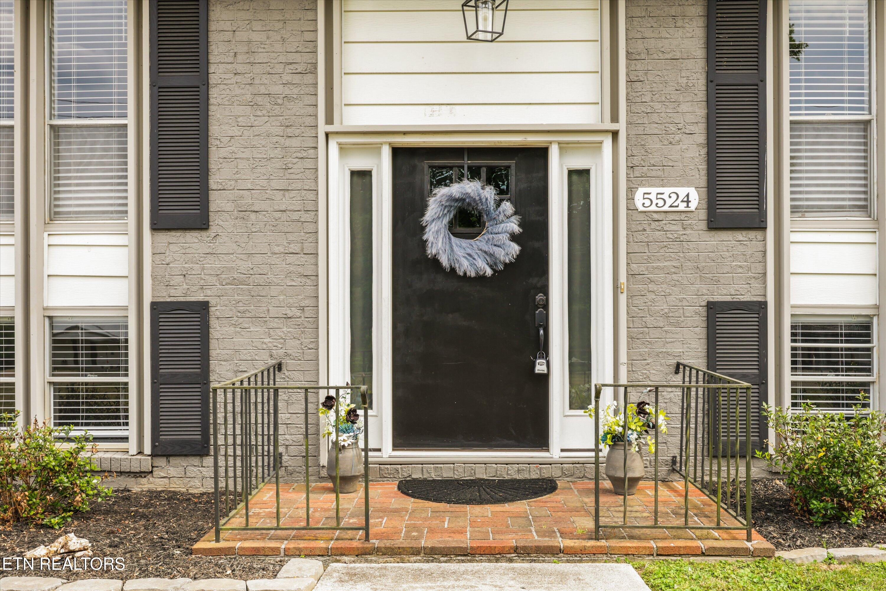 5524 Carter Road Knoxville, TN 37918 - Photo 6 of 57 Front Entrance