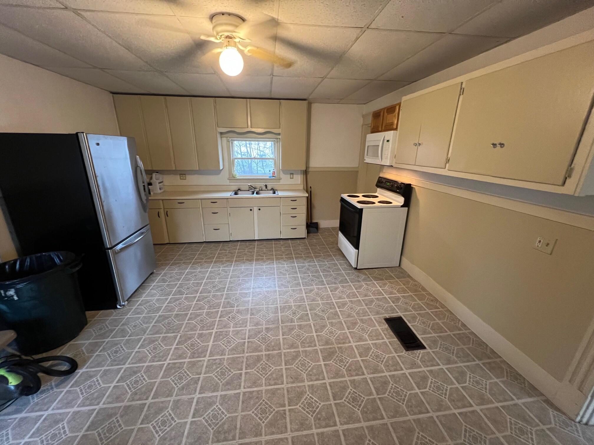 24 Pleasant Street Milo, ME 04463 - Photo 5 of 26 5