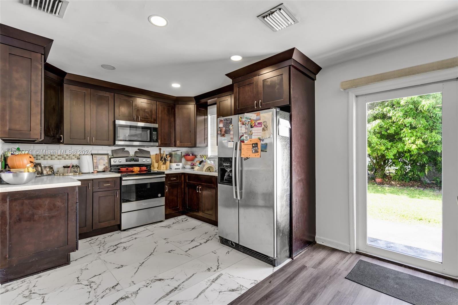 30320 Southwest 149th Avenue Homestead, FL 33033 - Photo 7 of 31