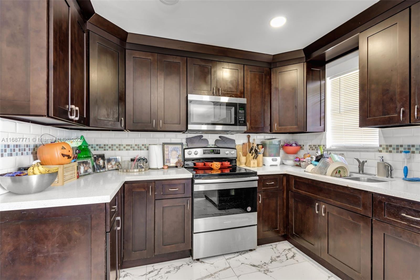 30320 Southwest 149th Avenue Homestead, FL 33033 - Photo 8 of 31