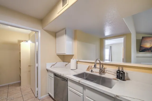 $2,350 | 950 Seven Hills Drive, Unit 1521, Henderson, NV 89052