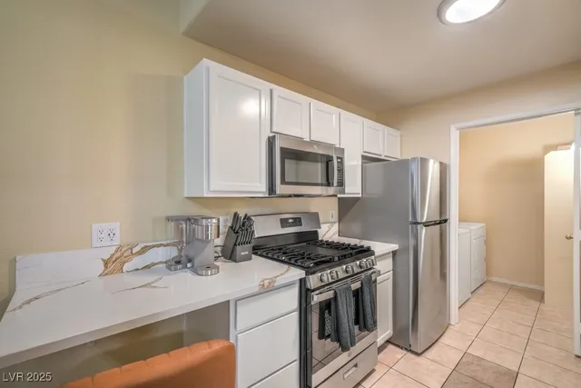 $2,350 | 950 Seven Hills Drive, Unit 1521, Henderson, NV 89052