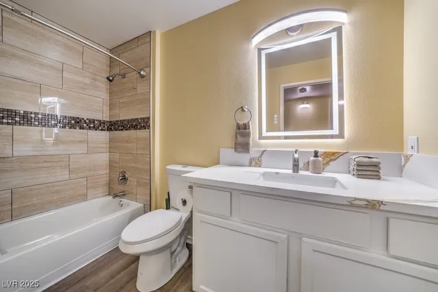 $2,350 | 950 Seven Hills Drive, Unit 1521, Henderson, NV 89052