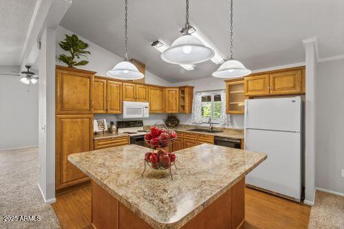 109 South Young Road Payson, AZ 85541 - Photo 2 of 44 _Kit w island (2)