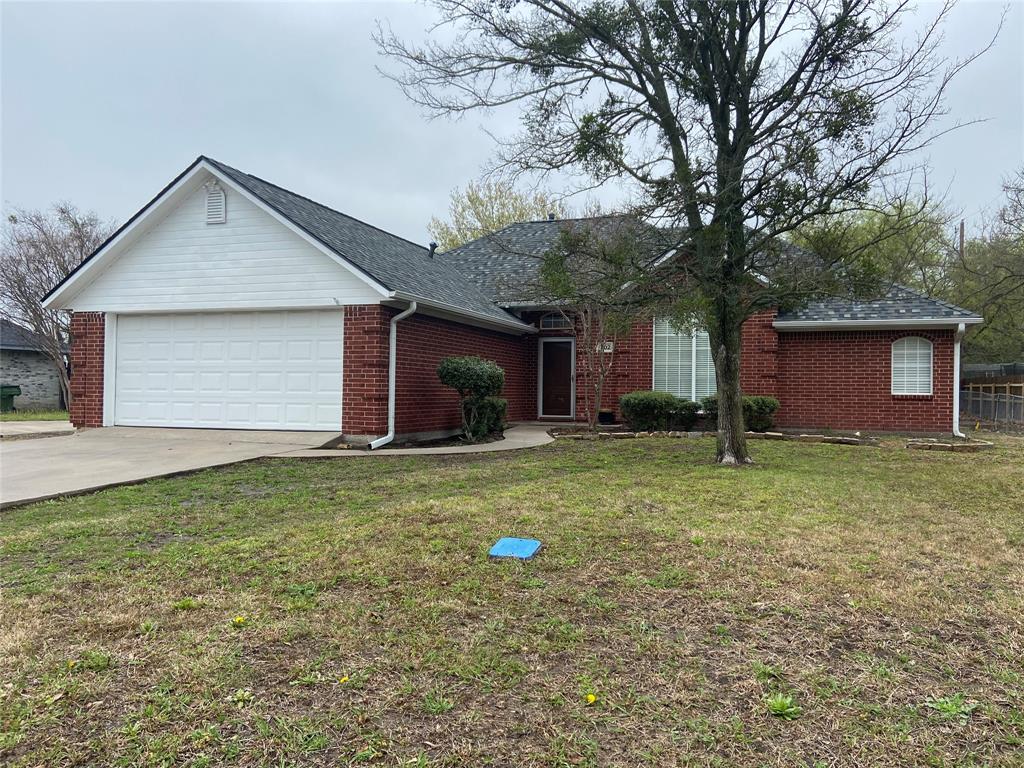 1102 North Main Street Leonard, TX 75452 - Photo 23 of 25 a backyard of a house with lots of green space