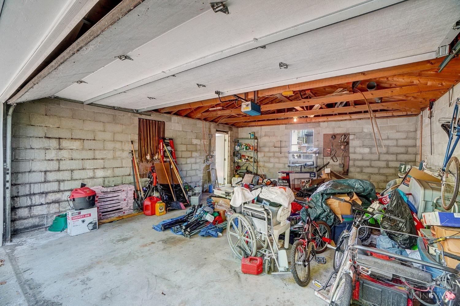 1402 Yankee Road Middletown, OH 45044 - Photo 28 of 35 Gallery Image 28