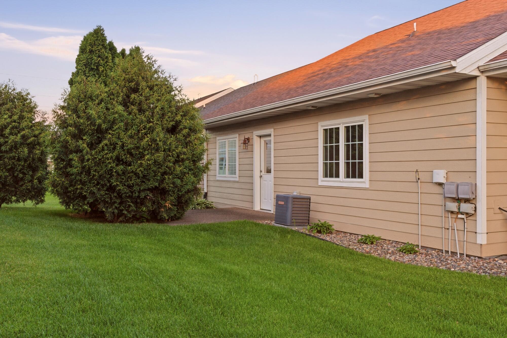 1321 Barson Place, Unit 50 Onalaska, WI 54650 - Photo 24 of 25 25_025_dsc04902