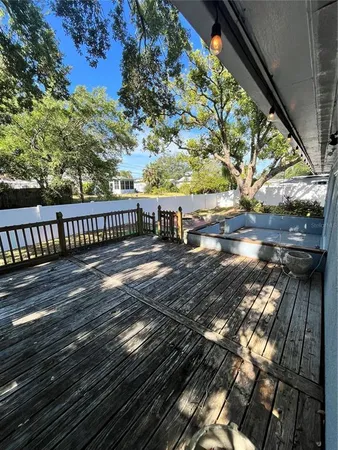 $2,000 | 10980 104th Avenue, Largo, FL 33778