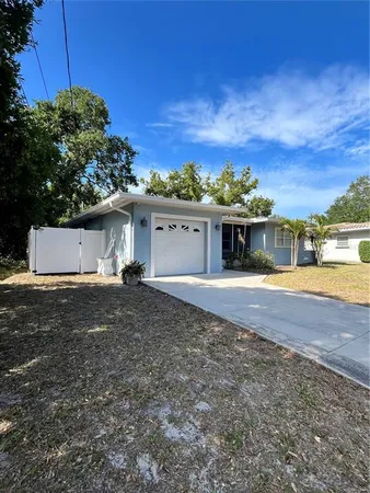 $2,000 | 10980 104th Avenue, Largo, FL 33778