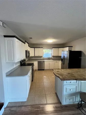 $2,000 | 10980 104th Avenue, Largo, FL 33778