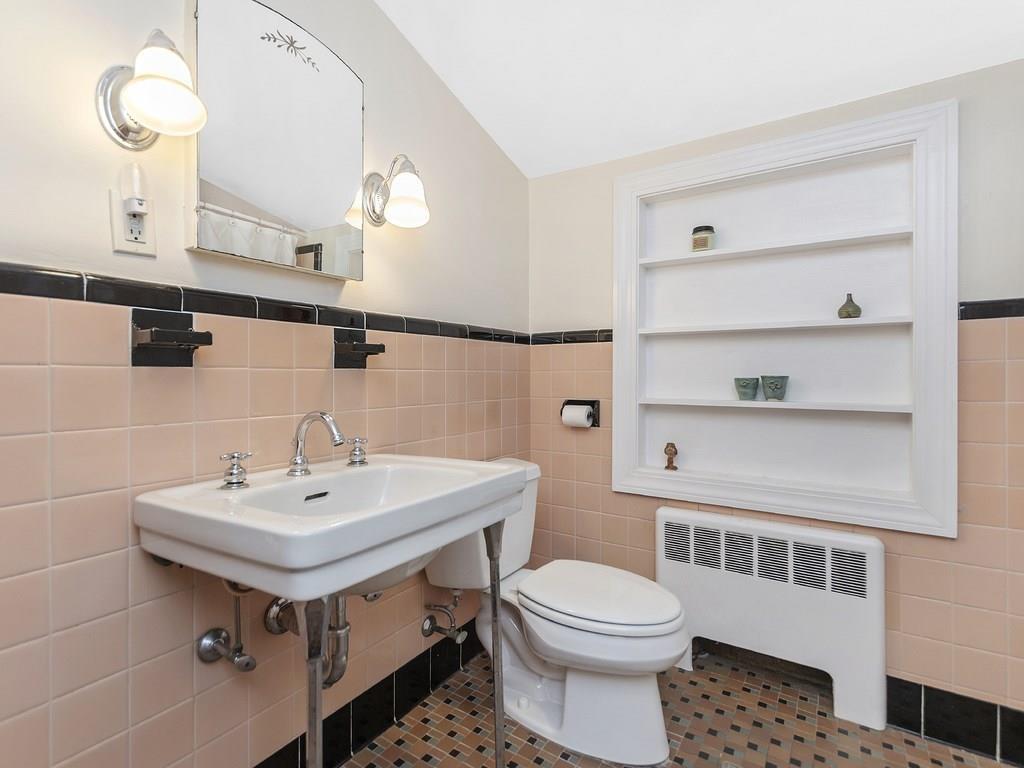 70 Hatfield Road Newton, MA 02465 - Photo 16 of 21 Gallery Image 16