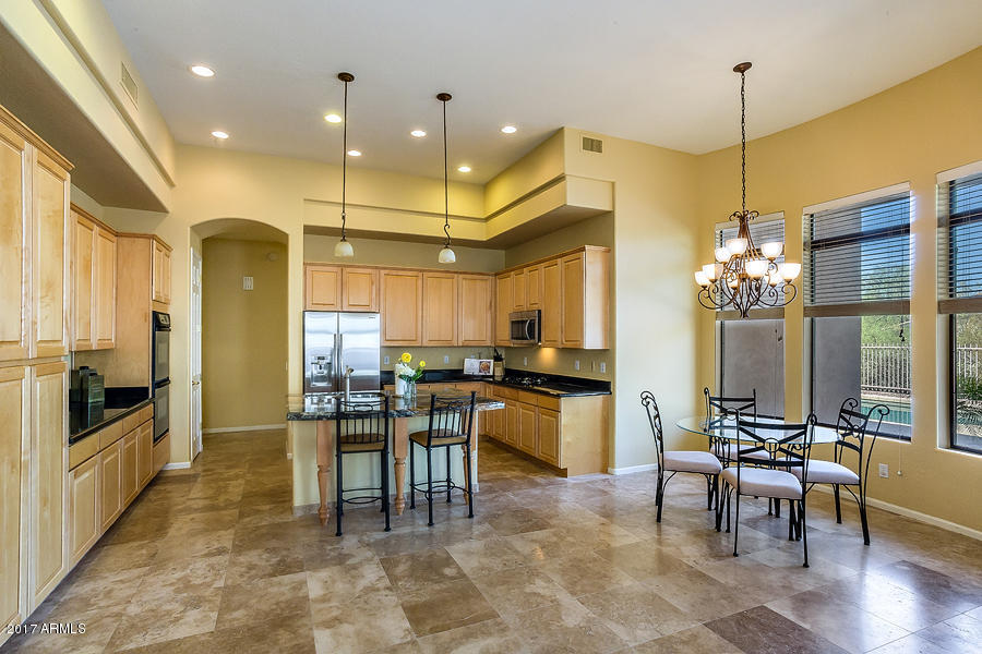 5233 East Hashknife Road Phoenix, AZ 85054 - Photo 8 of 19 5233 E Hashknife-10