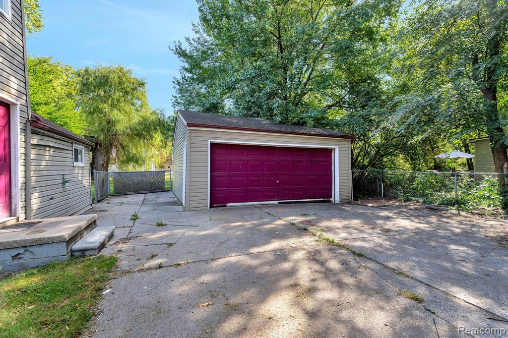 21108 Doepfer Road Warren, MI 48091 - Photo 4 of 26