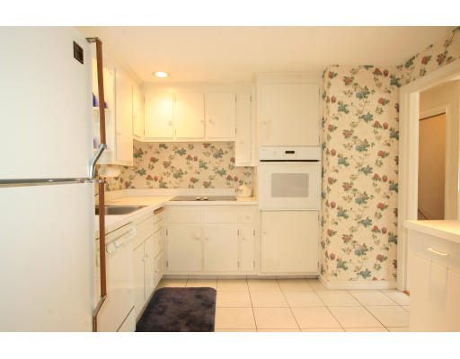 4 Marlyn Road Medfield, MA 02052 - Photo 5 of 11 Gallery Image 5