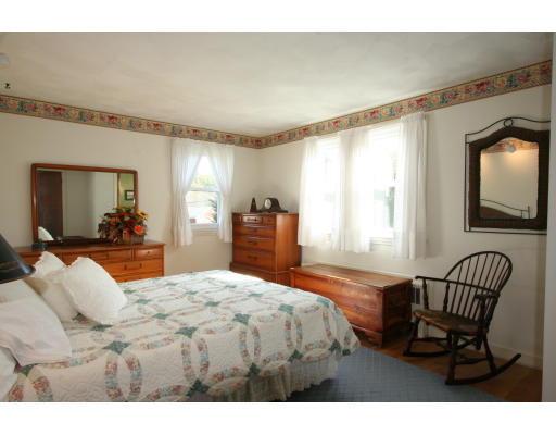 4 Marlyn Road Medfield, MA 02052 - Photo 8 of 11 Gallery Image 8