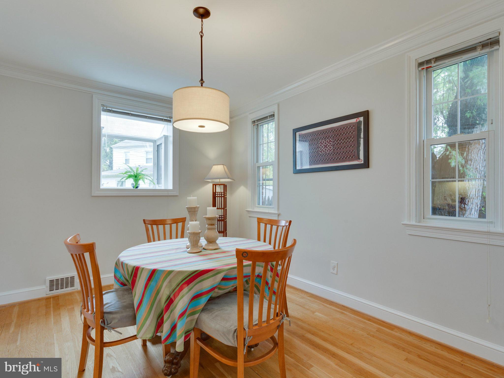 3618 1st Road South Arlington, VA 22204 - Photo 6 of 21 Dining Room