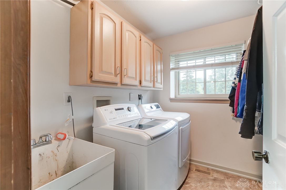 10117 Simms Station Road Dayton, OH 45458 - Photo 18 of 62 Gallery Image 18