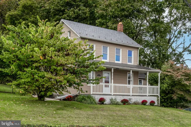 $299,900 | 2372 Mt Zion Road, York, PA 17406