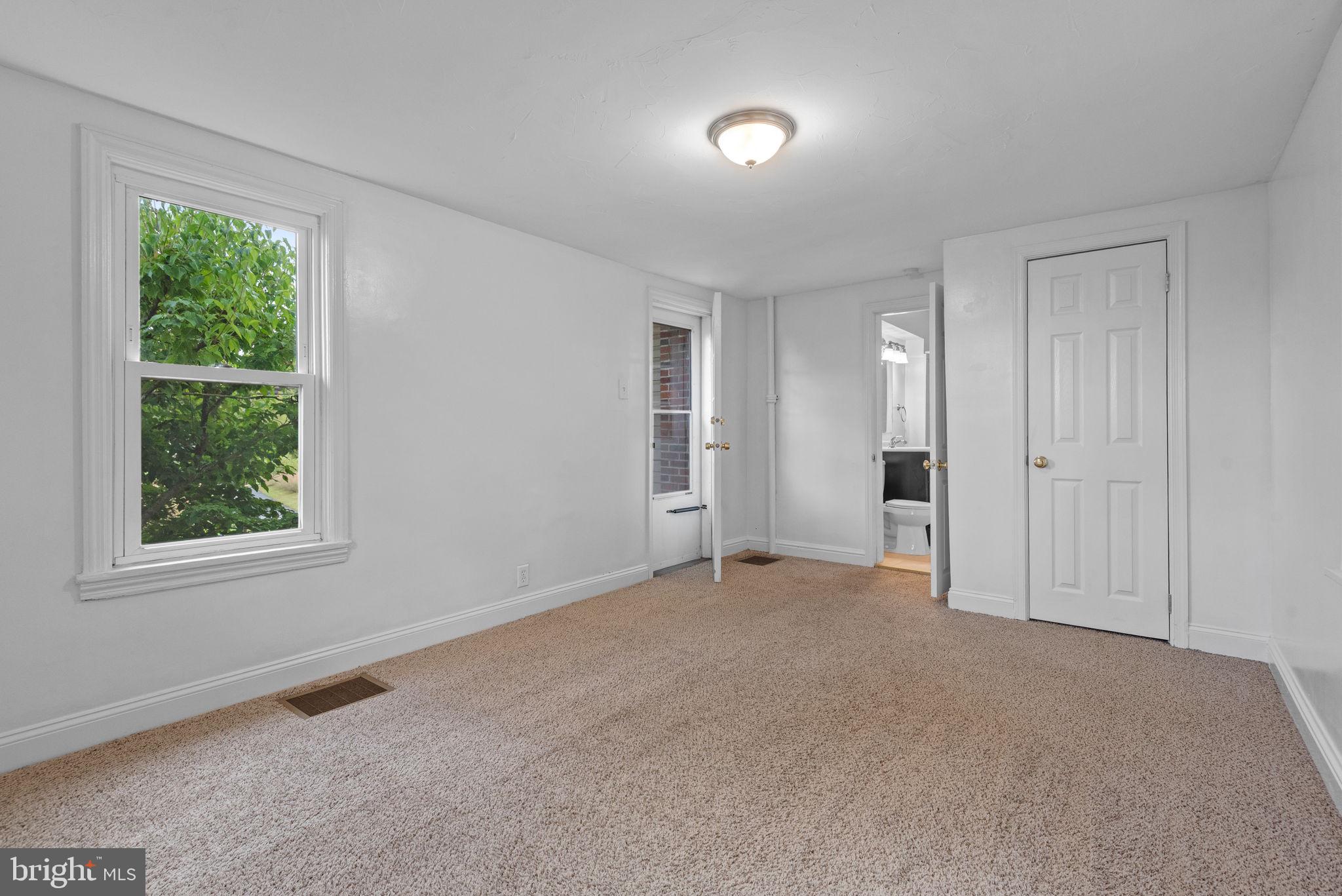 2372 Mt Zion Road York, PA 17406 - Photo 17 of 54