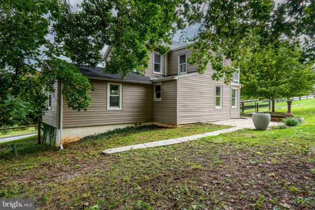 $299,900 | 2372 Mt Zion Road, York, PA 17406