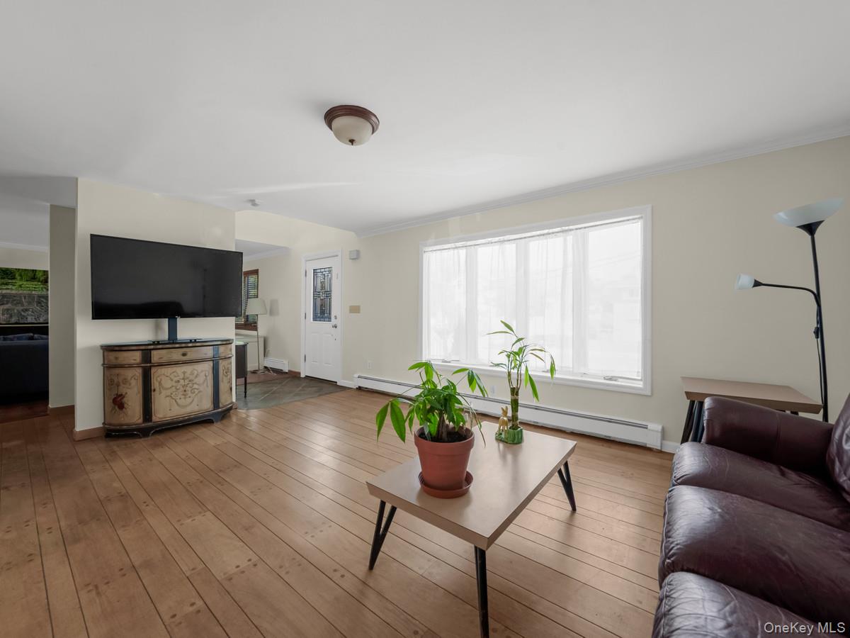 4 23rd Street Jericho, NY 11753 - Photo 28 of 42