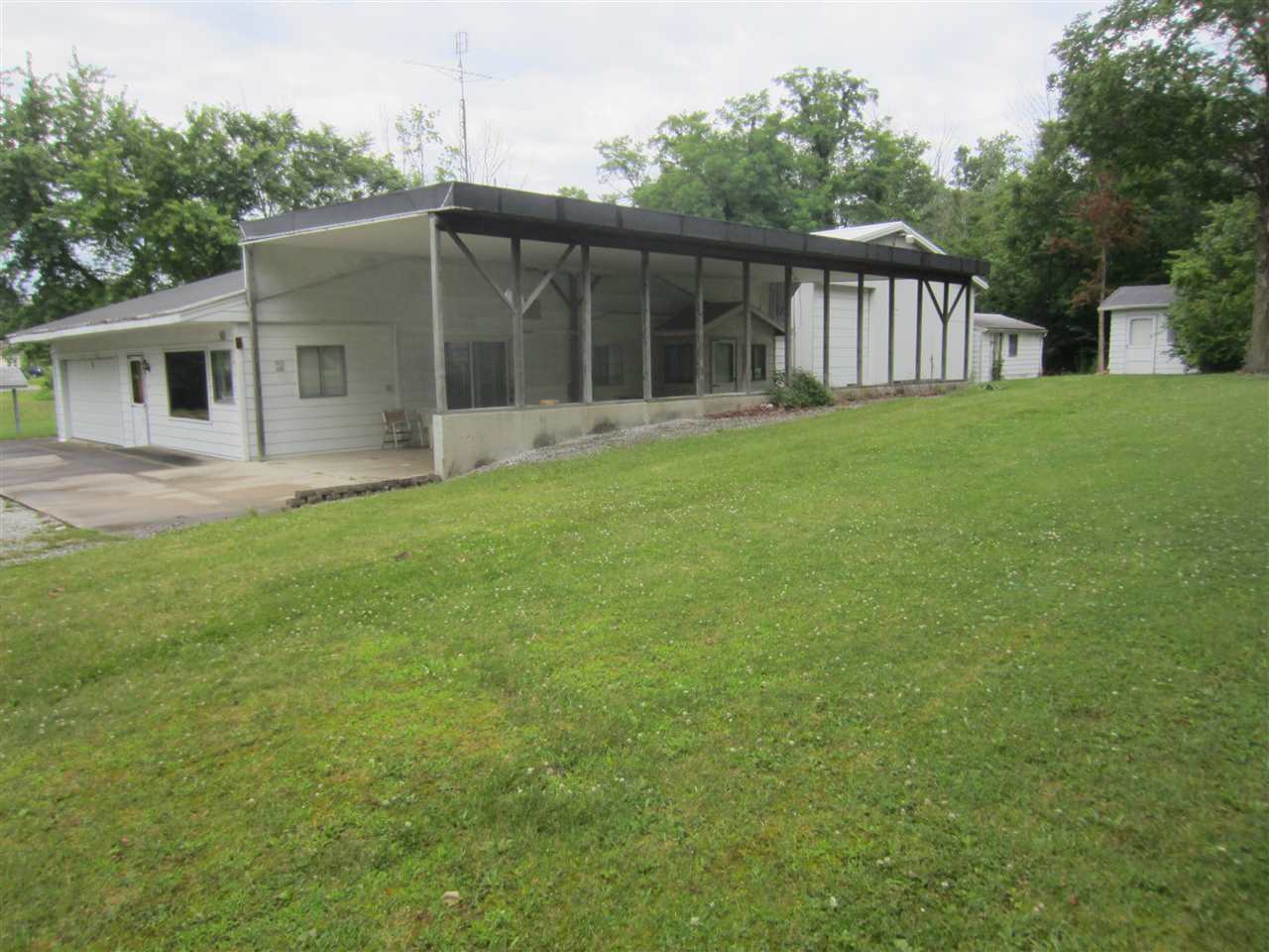 501 East Charles Road Marion, IN 46952 - Photo 1 of 1