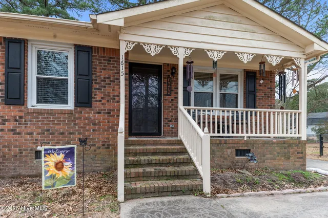 $185,000 | 1615 Highland Drive, Washington, NC 27889
