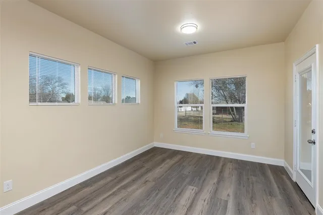 $2,400 | 200 South Oak Street, Venus, TX 76084