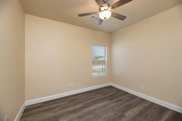 $2,400 | 200 South Oak Street, Venus, TX 76084