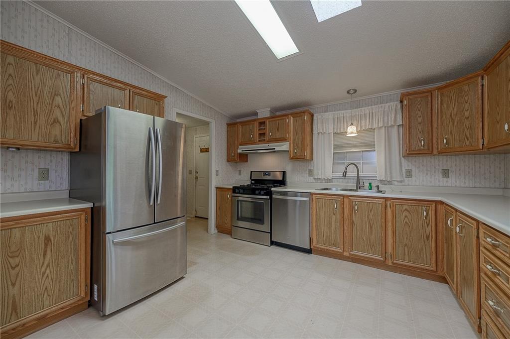 247 Ridge Lane Murrysville, PA 15668 - Photo 5 of 27 Gallery Image 5
