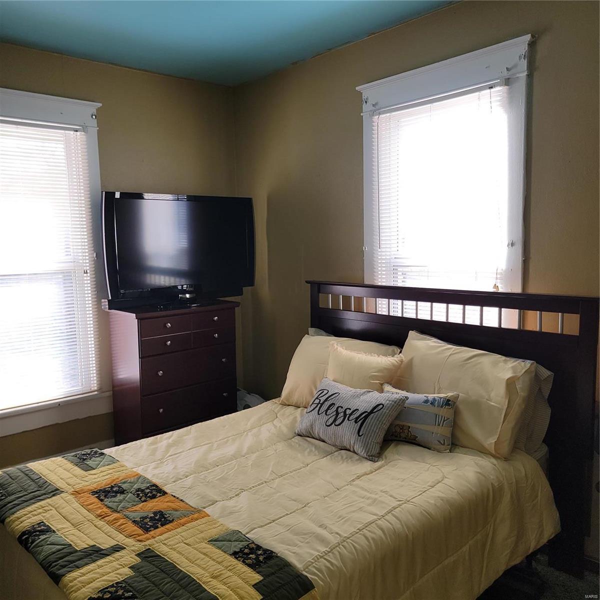 915 Wallace Street Alton, IL 62002 - Photo 12 of 22