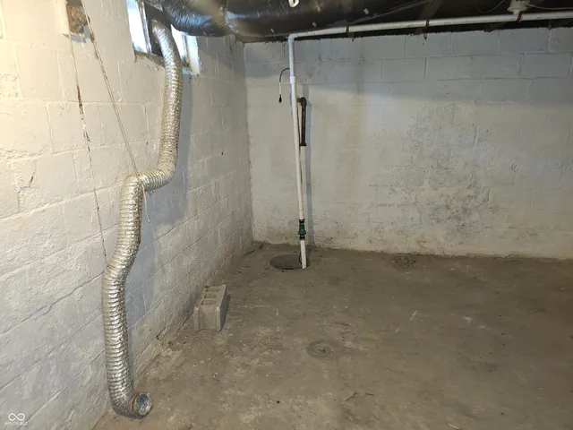 $99,900 | 2024 North B Street, Elwood, IN 46036