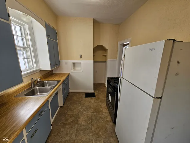 $99,900 | 2024 North B Street, Elwood, IN 46036