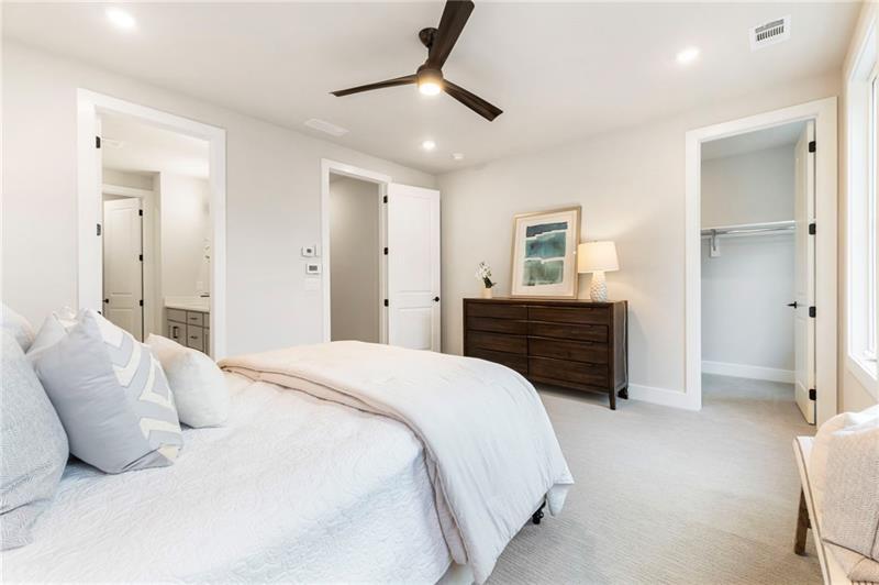 2202 Carlton Court Atlanta, GA 30318 - Photo 21 of 33