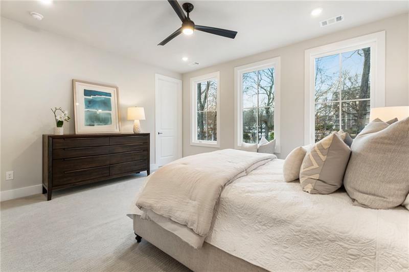 2202 Carlton Court Atlanta, GA 30318 - Photo 22 of 33