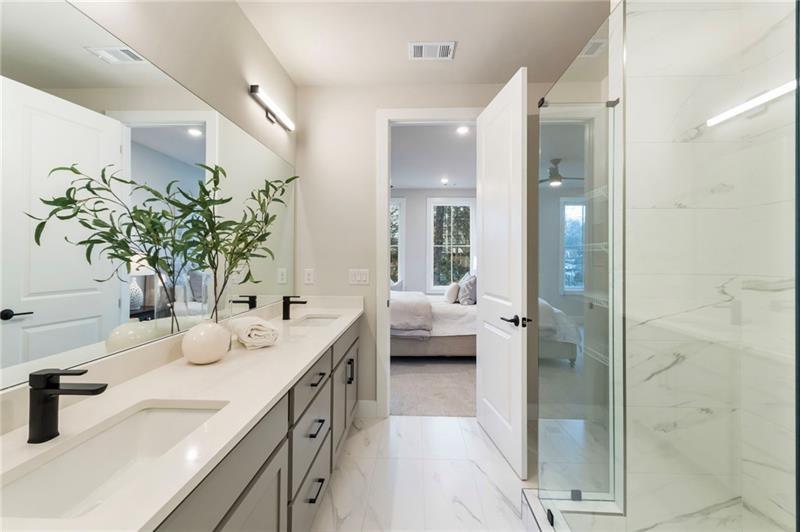 2202 Carlton Court Atlanta, GA 30318 - Photo 25 of 33