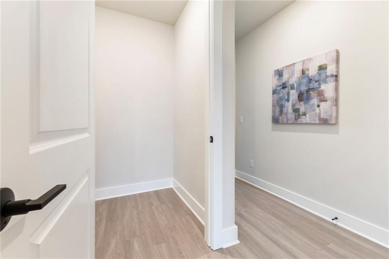 2202 Carlton Court Atlanta, GA 30318 - Photo 26 of 33