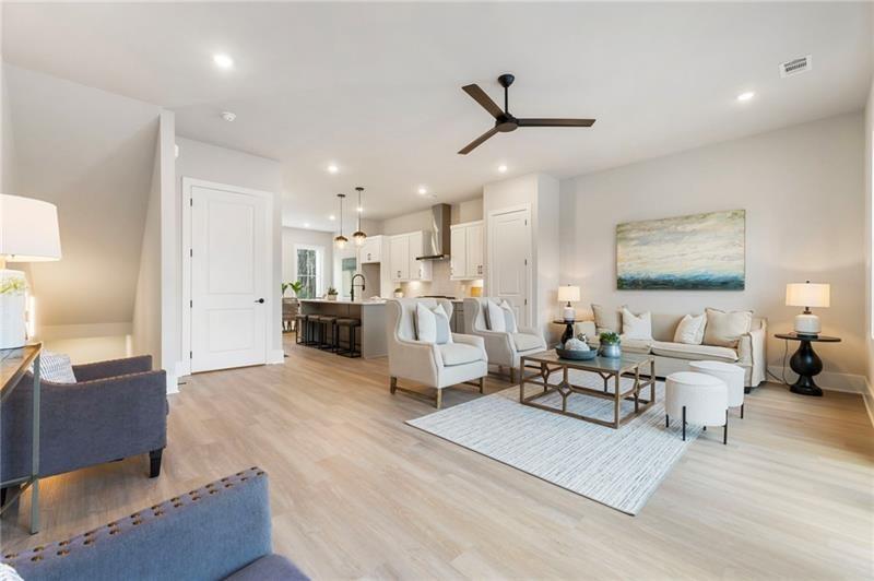 2202 Carlton Court Atlanta, GA 30318 - Photo 8 of 33