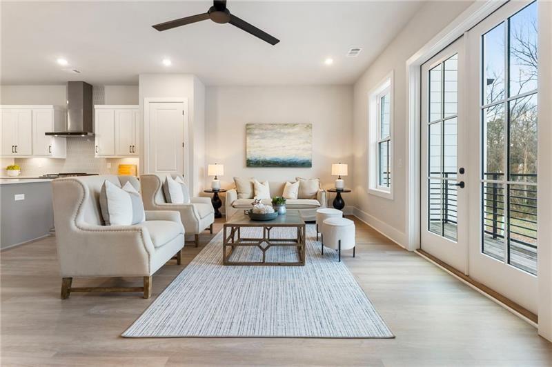 2202 Carlton Court Atlanta, GA 30318 - Photo 9 of 33