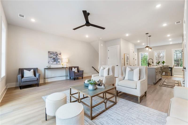 2202 Carlton Court Atlanta, GA 30318 - Photo 10 of 33