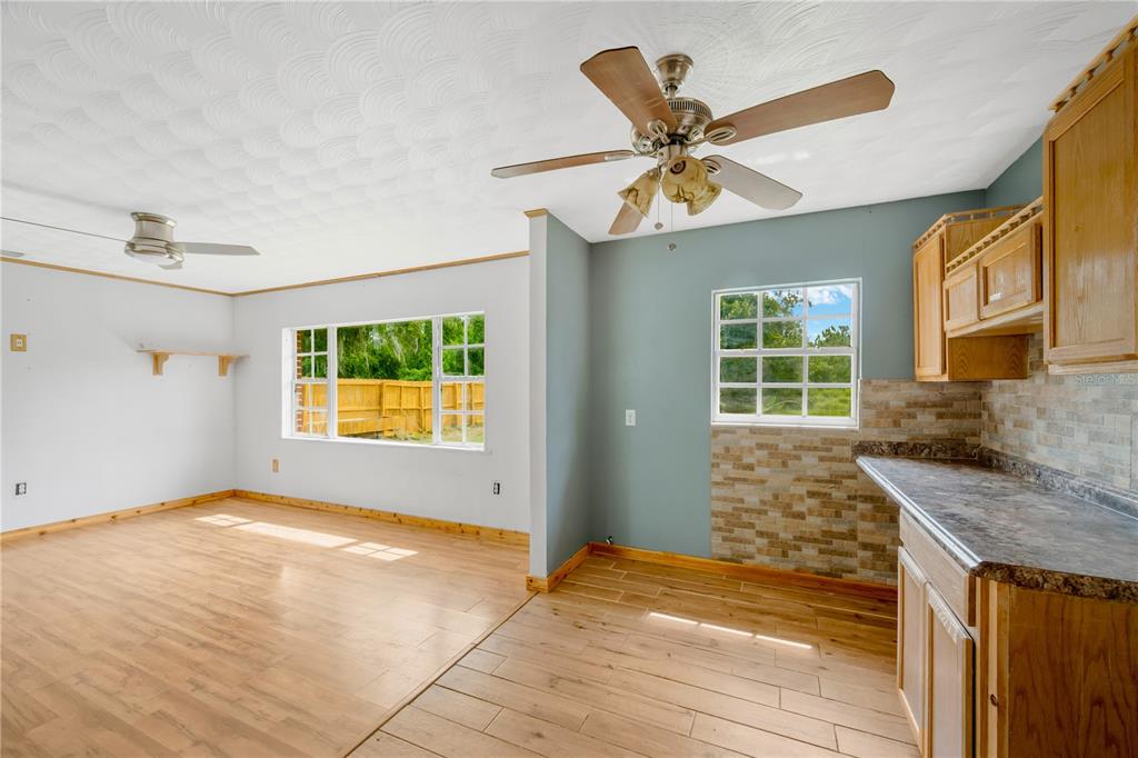1619 North Dover Road Dover, FL 33527 - Photo 6 of 24 Gallery Image 6
