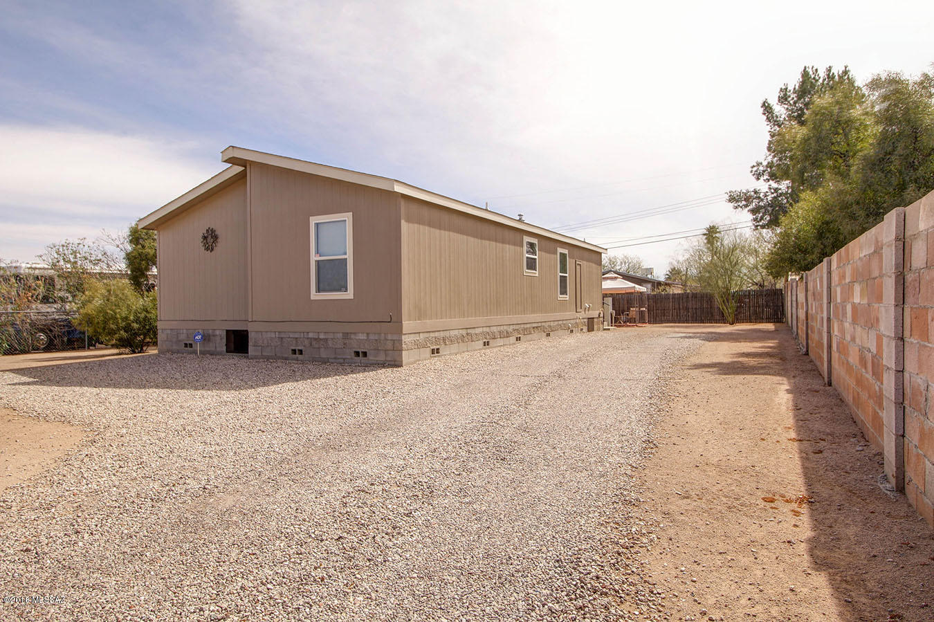 2561 West Roadrunner Road Tucson, AZ 85746 - Photo 3 of 26 Gallery Image 3