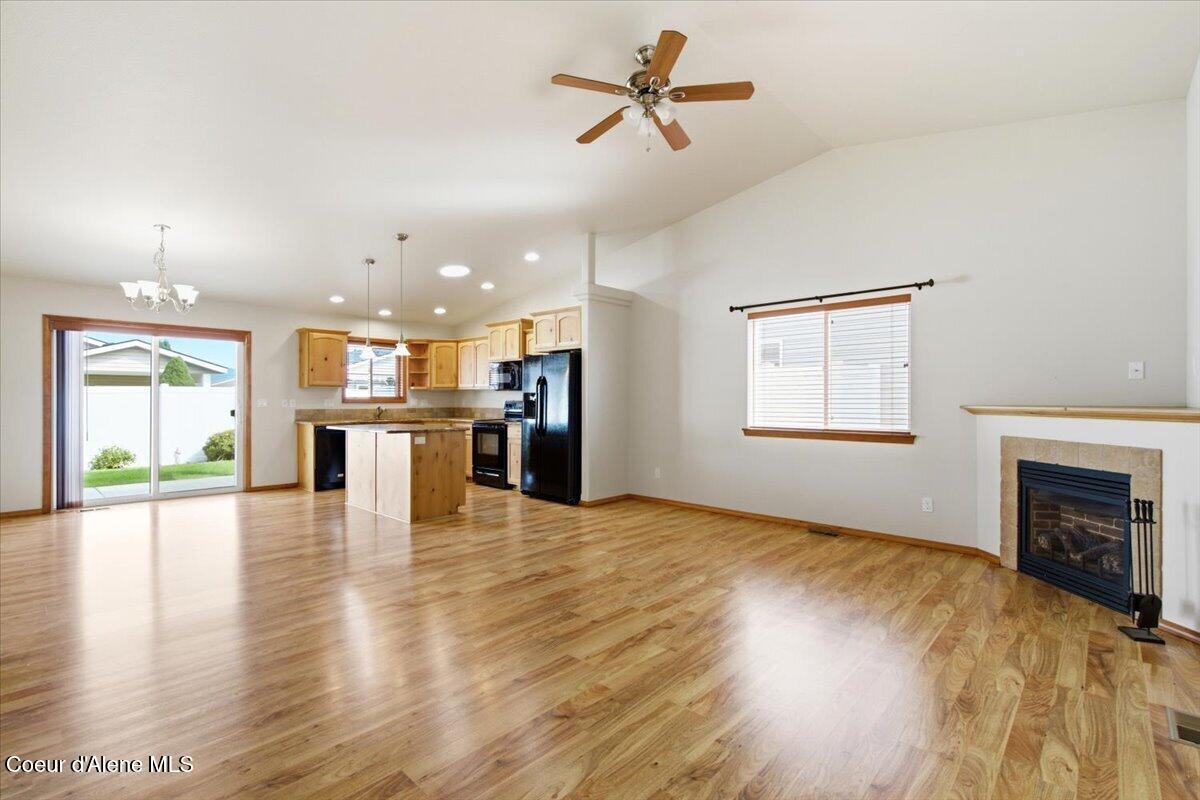 8745 West Zion Street Rathdrum, ID 83858 - Photo 4 of 43 07-8745 W Zion St_RedHogMedia