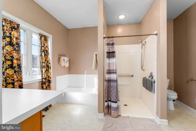 $574,900 | 7 Club Lane, Earleville, MD 21919